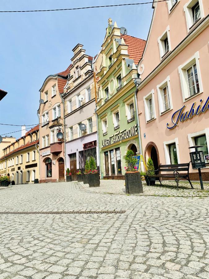 Hotel, Apartament Pod Zlotym Lwem W Samym Centrum Miasta Z Darmowym Parkingiem VII Kłodzko Esterno foto