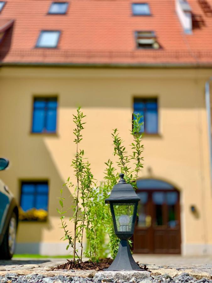 Hotel, Apartament Pod Zlotym Lwem W Samym Centrum Miasta Z Darmowym Parkingiem VII Kłodzko Esterno foto